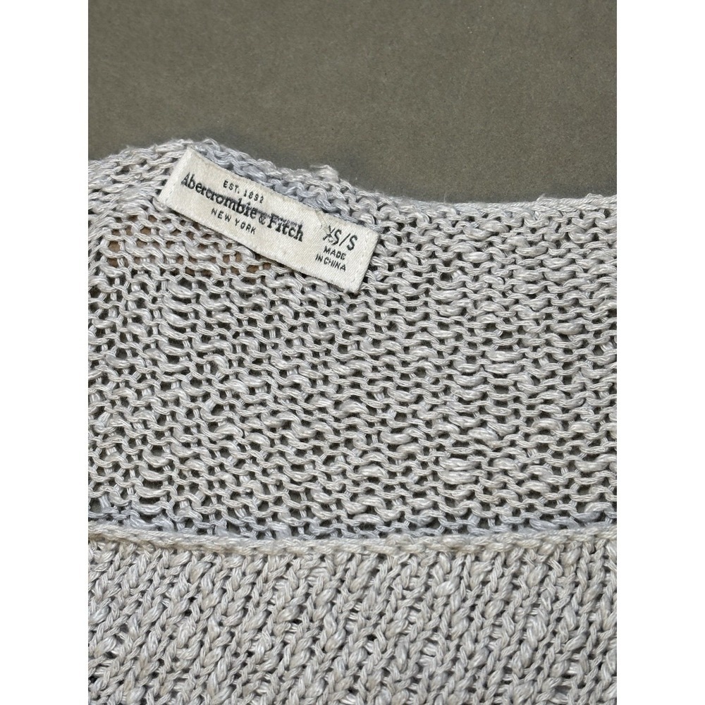 Abercrombie & Fitch Cropped Dog Sweater XS S Gray Knit Long Sleeve (Rip In Back) - Picture 3 of 6